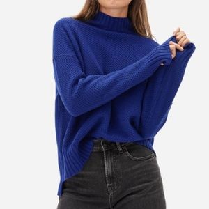 Everlane mock neck oversized cashmere knit sweater